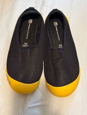 Mahabis Black Edition Yellow Sole Slip-On Slippers Sz 8